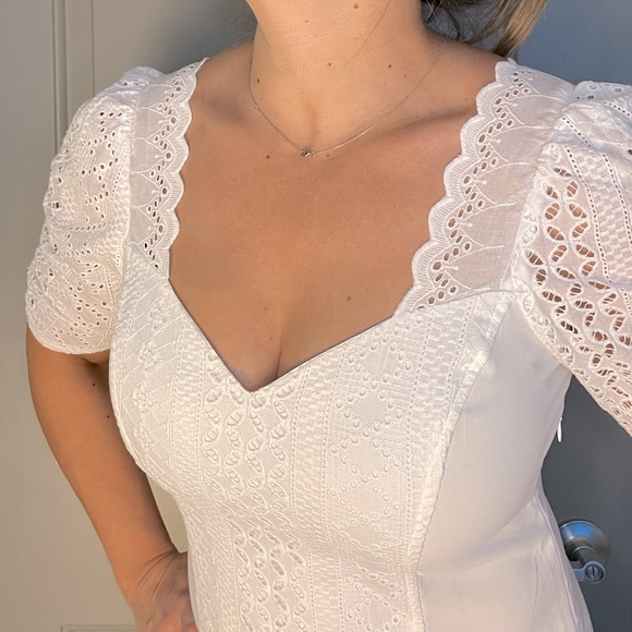 Roku Poly side zip lace top - Picture 1 of 12